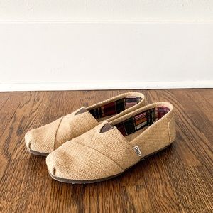 Burlap Toms 7.5